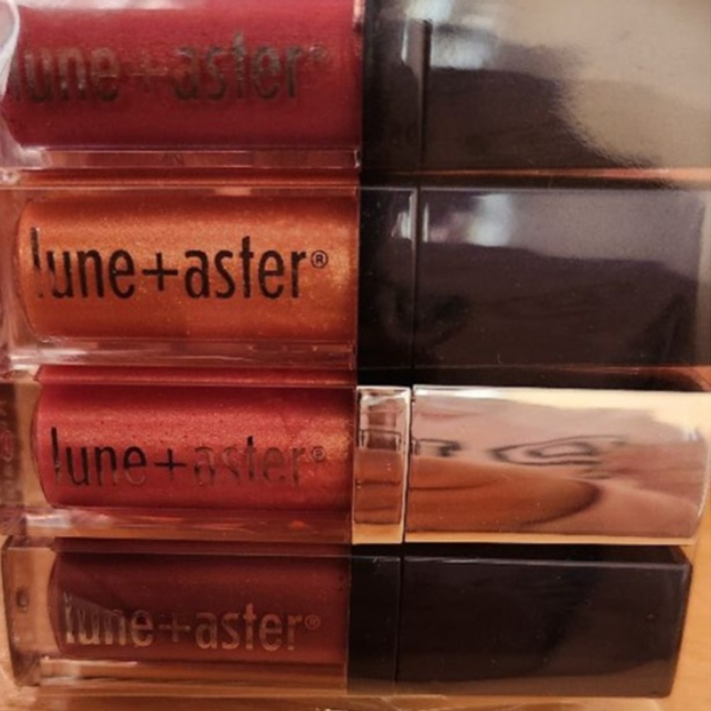 Lune+Aster Mini Lip Gloss Set - Picture 5 of 6
